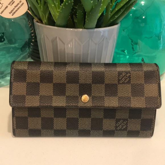 Authentic Pre-loved Louis Vuitton Wallet - SOLD - Picture 1 of 8
